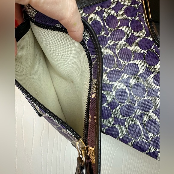 Coach Taxi Tote Signature Coated Canvas Purple Black Zipper Closure Pouch Bag - Picture 11 of 13